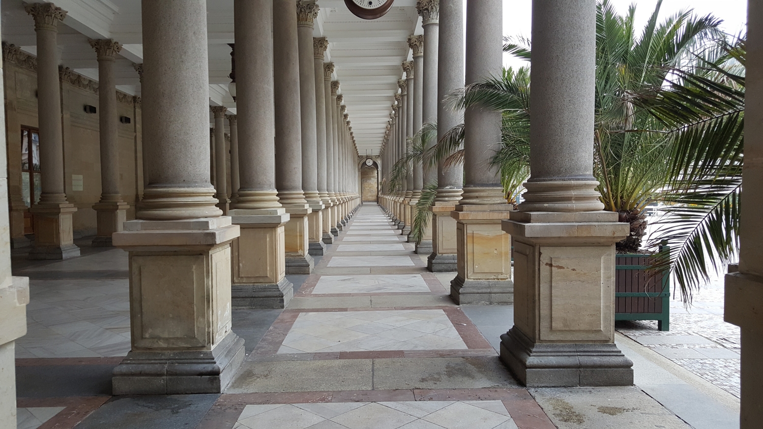 Karlovy Vary Columns